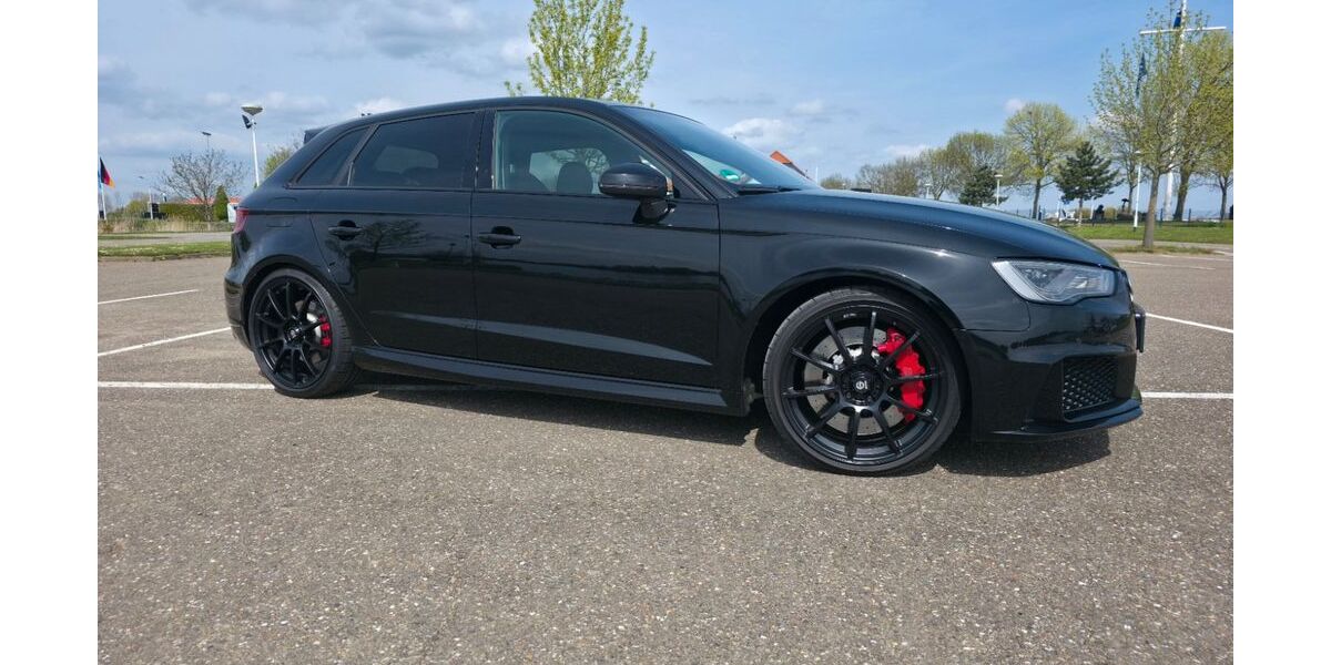 Audi RS3 98.600 km 29.300 &euro; Mönchengladbach 41063