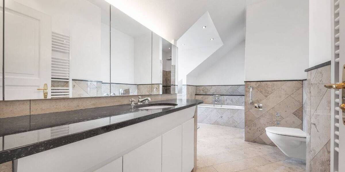 Etagenwohnung Düsseldorf Düsseltal - 3 Zimmer, 135 m&sup2;, 898.000&euro; | Angebot:26170743