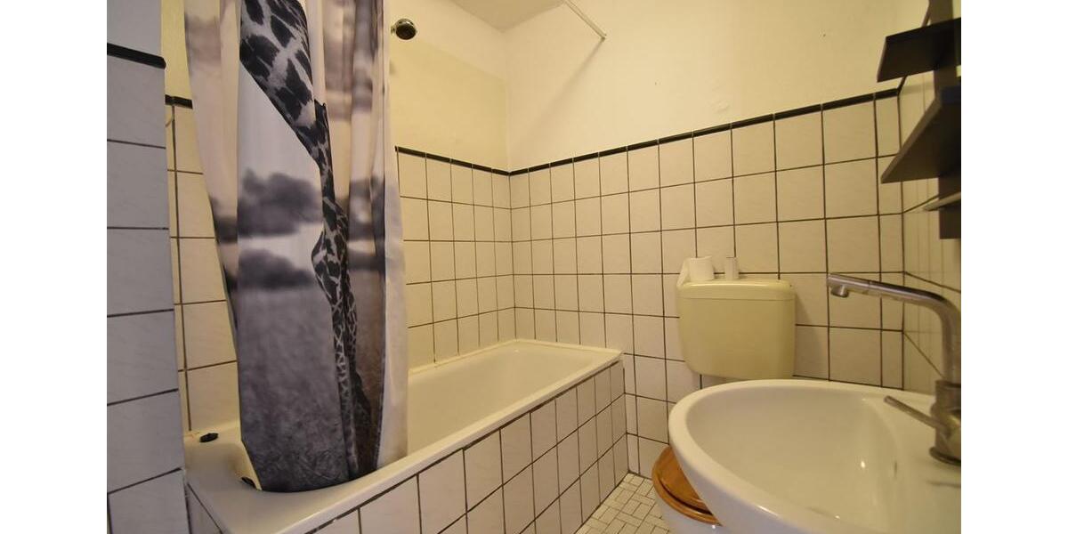 Etagenwohnung Düsseldorf Oberbilk - 2 Zimmer, 68 m&sup2;, 1.050&euro; | Angebot:21544376