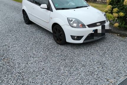 Ford Fiesta 260.500 km 750 &euro; Hückelhoven 41836
