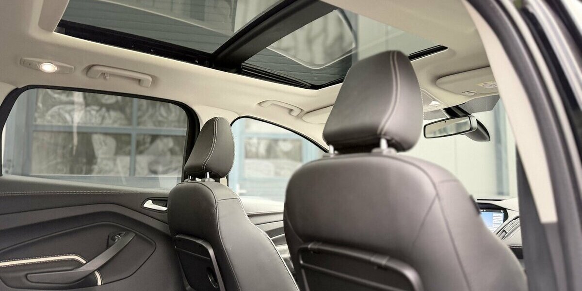 Ford Kuga Vignale / Panorama / Kamera / Keyless GO 34.000 km 21.890 &euro; Mönchengladbach 41066