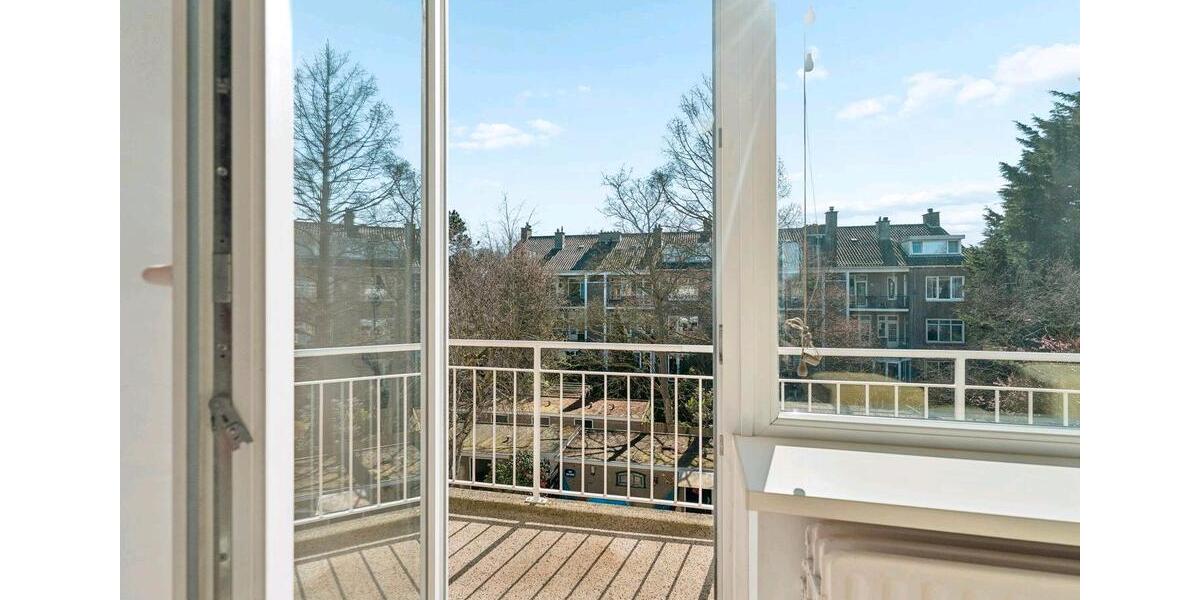 Etagenwohnung Düsseldorf Stadtbezirk 3 - 6 Zimmer, 136 m&sup2;, 500.000&euro; | Angebot:26984302