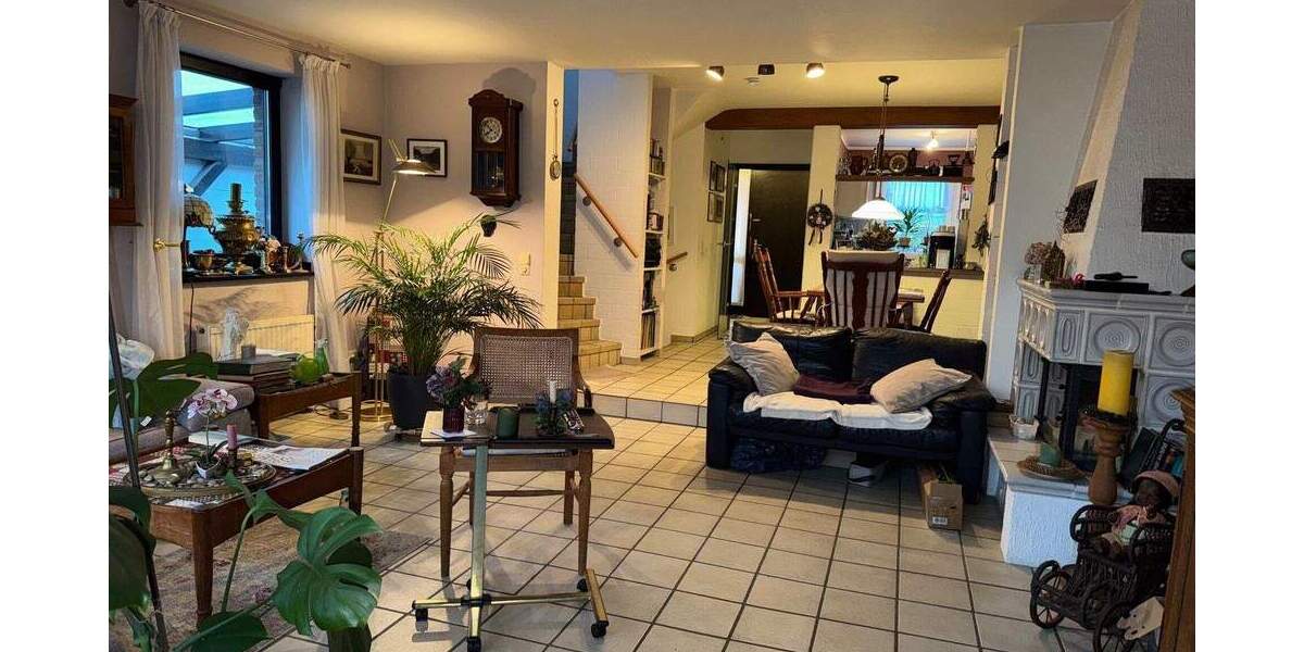 Doppelhaushälfte Krefeld Inrath/Kliedbruch - 4 Zimmer, 126 m&sup2;, 359.000&euro; | Angebot:25697195