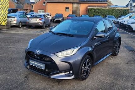 Toyota Yaris 5.500 km 25.480 &euro; Viersen 41748