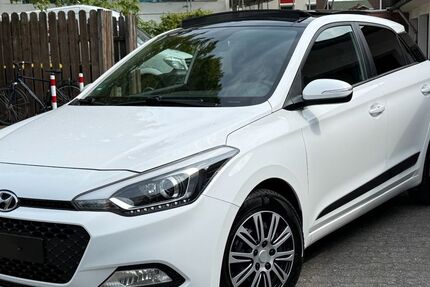 Hyundai i20 150.000 km 10.840 &euro; Düsseldorf 40468