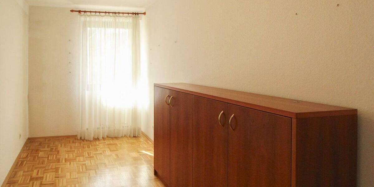Etagenwohnung Düsseldorf Hassels - 3 Zimmer, 83 m&sup2;, 269.000&euro; | Angebot:26189162