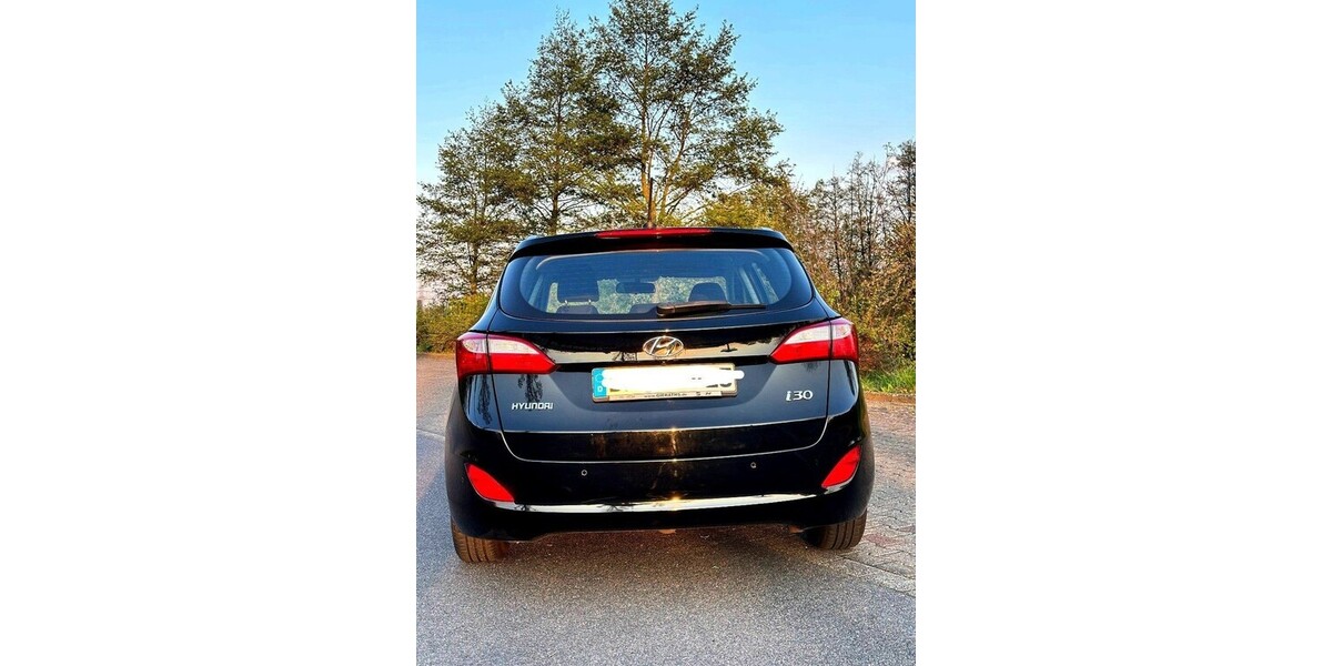 Hyundai i30 200.325 km 5.999 &euro; Frechen 50226