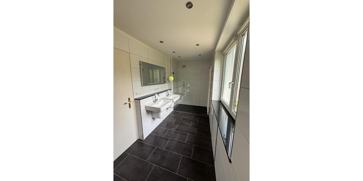 Bungalow Mönchengladbach West - 6 Zimmer, 320 m&sup2;, 655.000&euro; | Angebot:26993121