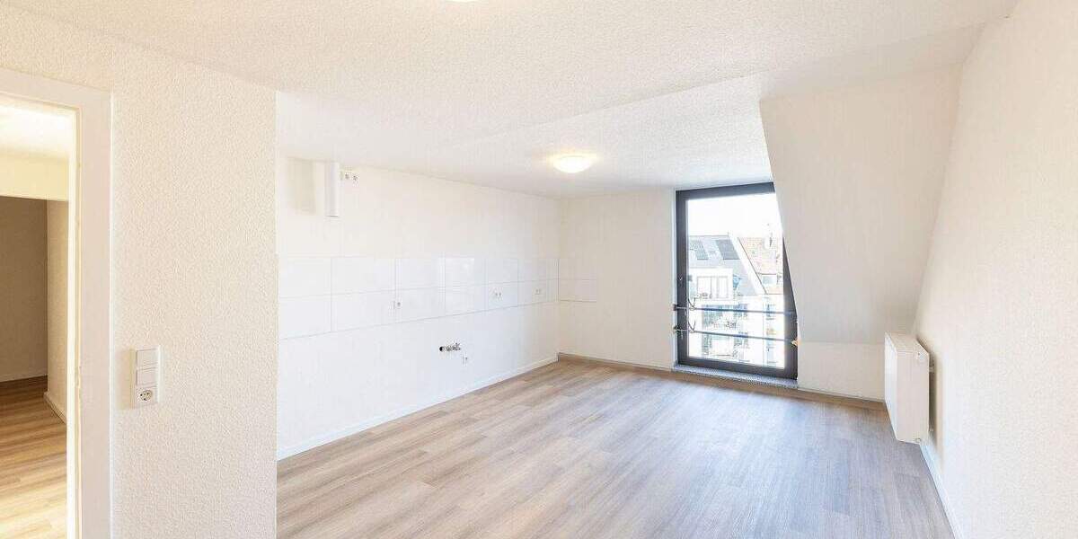 Etagenwohnung Düsseldorf Flingern Nord - 2 Zimmer, 82 m&sup2;, 1.330&euro; | Angebot:25745721