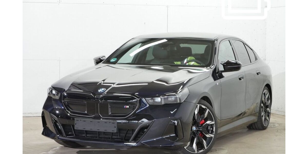 BMW i5 3.750 km 81.790 &euro; Mönchengladbach 41066