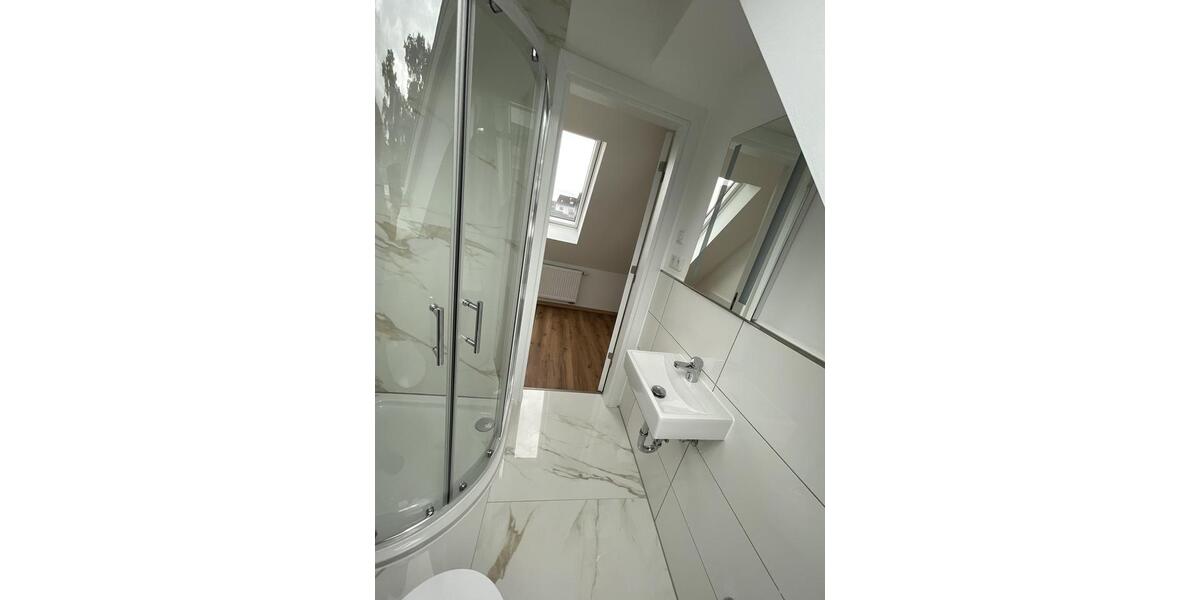 Maisonettenwohnung Düsseldorf Stadtbezirk 8 - 5 Zimmer, 95 m&sup2;, 2.800&euro; | Angebot:24600357