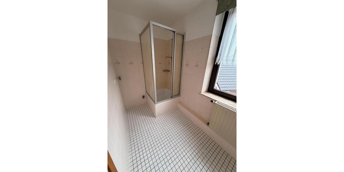 Etagenwohnung Hückelhoven - 1 Zimmer, 37 m&sup2;, 350&euro; | Angebot:26024007