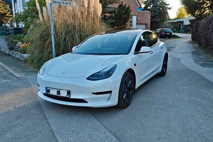 Tesla Model 3 44.290 km 28.500 &euro; Monheim am Rhein 40789