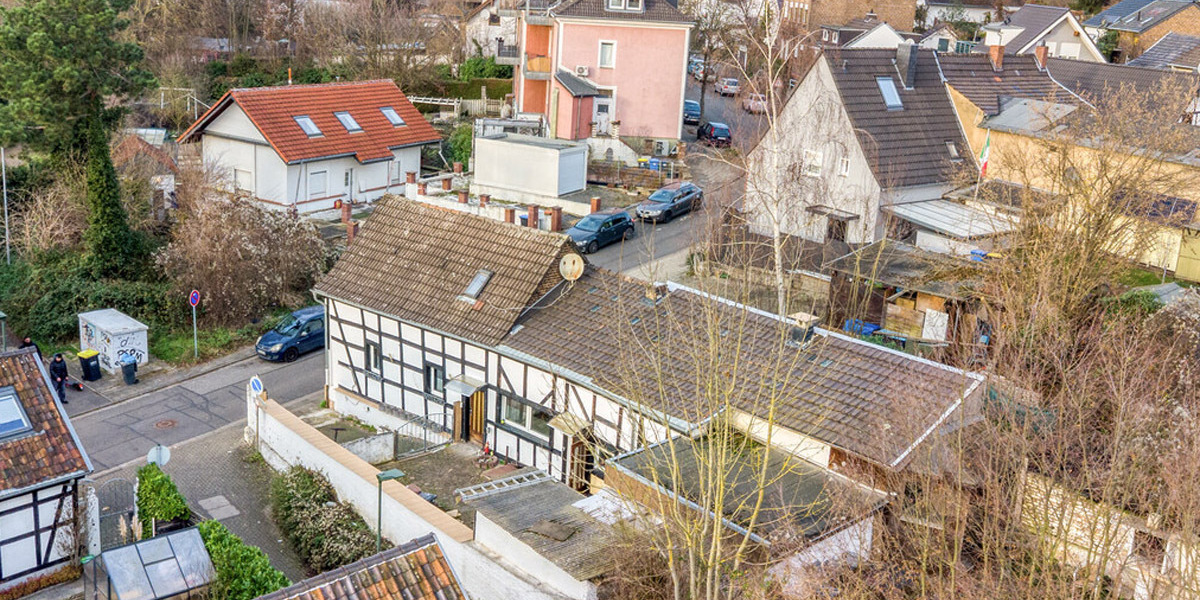 Mit 3D: Historisches Fachwerkhaus nahe der Horremer Innenstadt in ruhiger Lage mit Einliegerwohnung - Einfamilienhaus Kerpen Balkhausen | Angebot:24628619