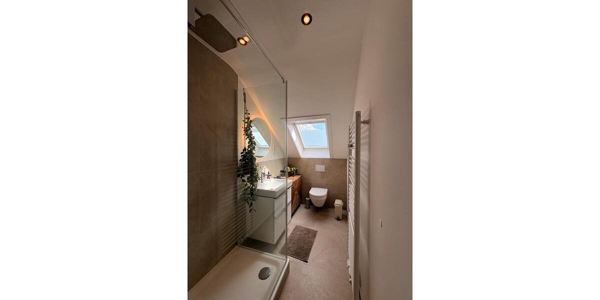 Dachgeschoßwohnung Neuss Furth-Mitte - 2 Zimmer, 42 m&sup2;, 169.000&euro; | Angebot:26111944