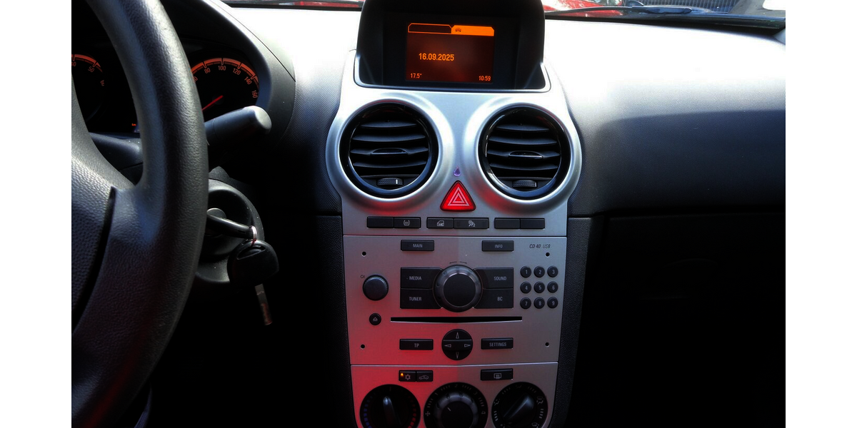 Opel Corsa Selection Klima Kette+TÜV neu S.heft 179.000 km 3.700 &euro; Neuss 41462