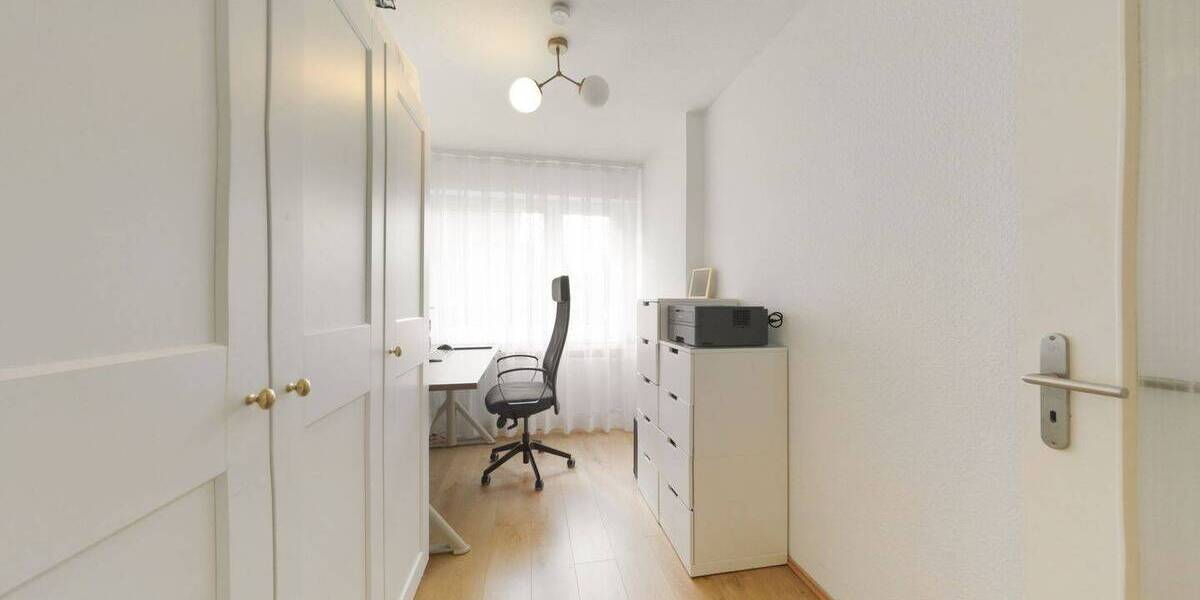 Etagenwohnung Düsseldorf Lierenfeld - 3 Zimmer, 63 m&sup2;, 165.000&euro; | Angebot:26260836