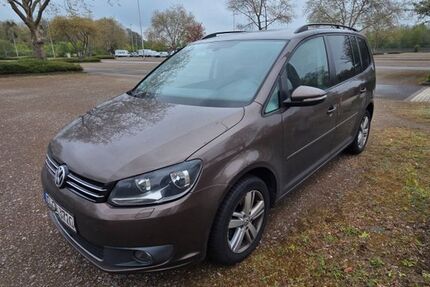 VW Touran 211.344 km 5.200 &euro; Düsseldorf 40474