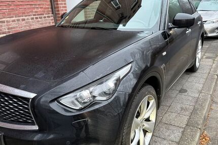 INFINITI QX70 131.000 km 16.000 &euro; Jülich 52428