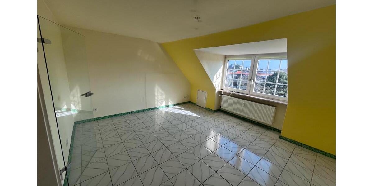 Dachgeschoßwohnung Düsseldorf Stadtbezirk 9 - 2 Zimmer, 54 m&sup2;, 255.000&euro; | Angebot:25760595