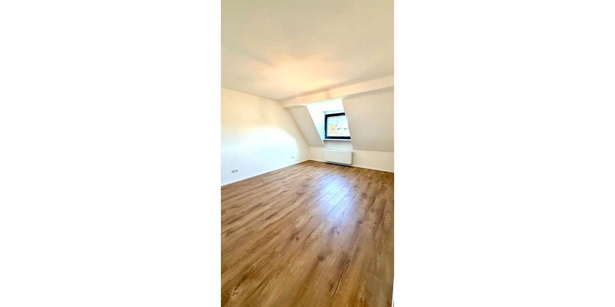 Etagenwohnung Düsseldorf Pempelfort - 3 Zimmer, 1.850 m&sup2;, 1.850&euro; | Angebot:26262958