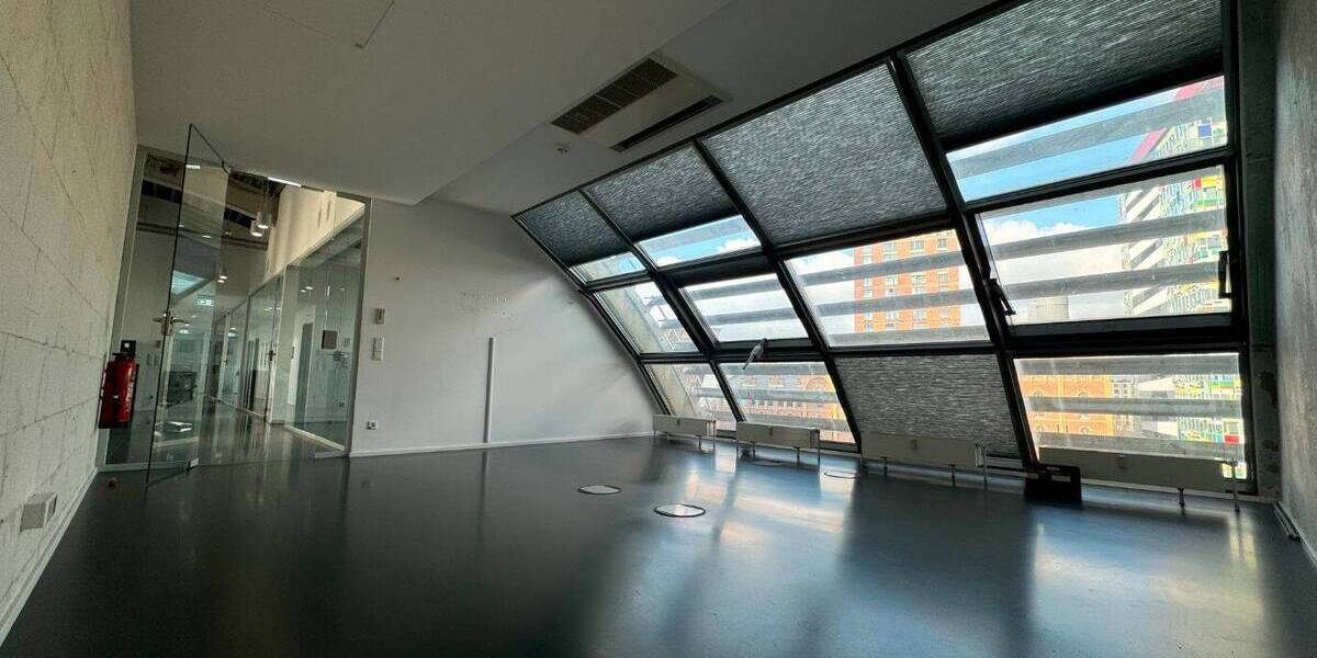 Gewerbeobjekt Düsseldorf Hafen - 12.000&euro; | Angebot:25755833