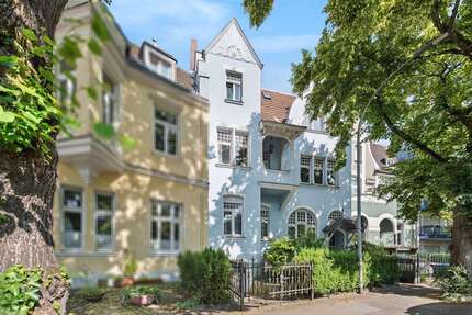 Haus Brühl - 11 Zimmer, 256 m&sup2;, 870.000&euro; | Angebot:22518679