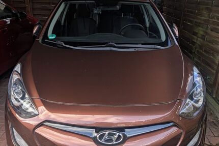 Hyundai i30 83.000 km 7.499 &euro; Krefeld 47800