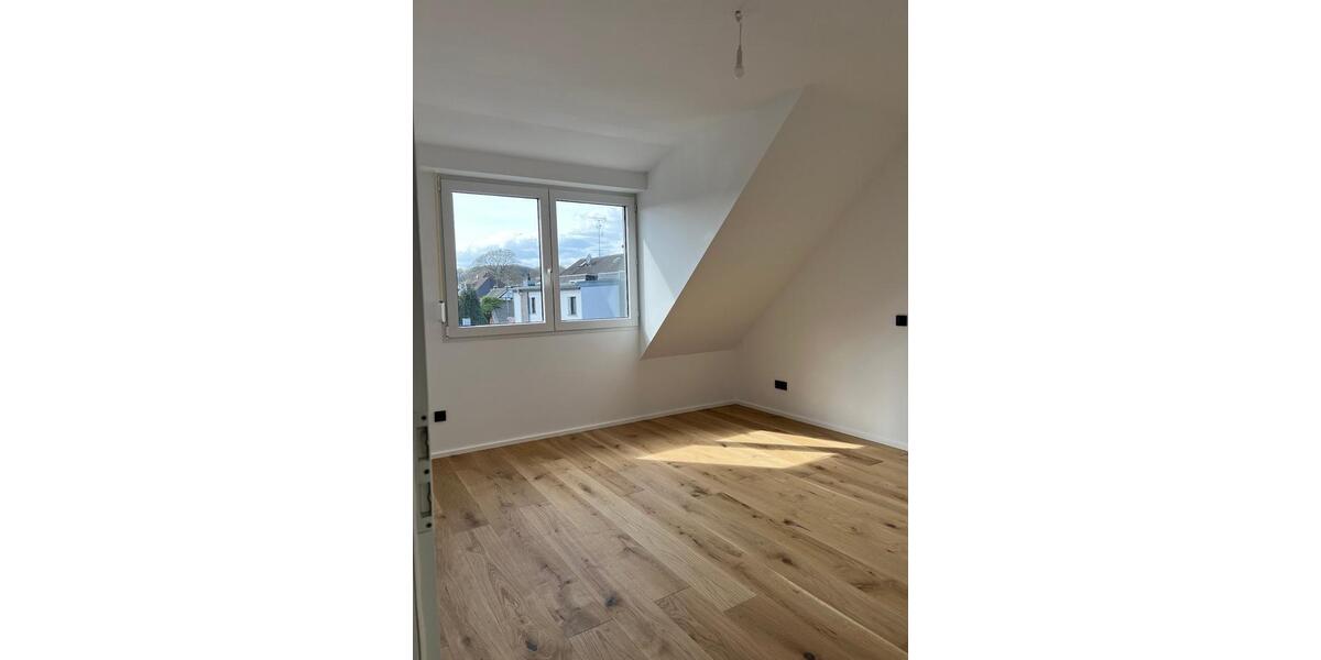 Dachgeschoßwohnung Frechen - 2 Zimmer, 72 m&sup2;, 329.000&euro; | Angebot:26123101
