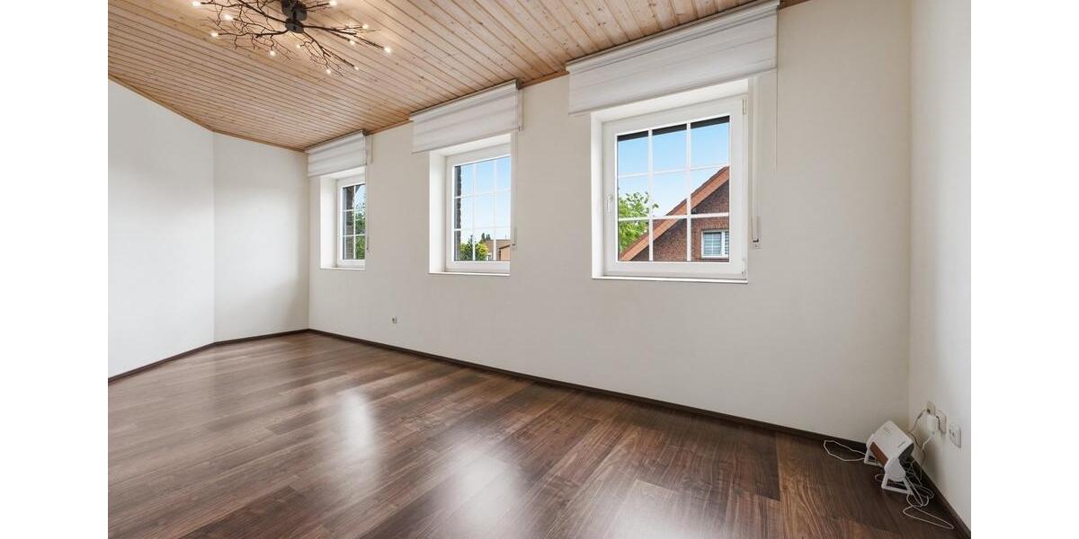 Einfamilienhaus Bergheim - 5 Zimmer, 165 m&sup2;, 685.000&euro; | Angebot:26891935