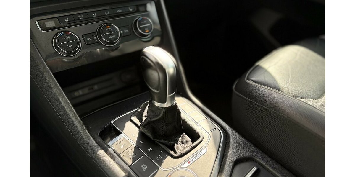 VW Tiguan R-Line / 4Motion / Navi / Leder / PANO 210.000 km 17.890 &euro; Mönchengladbach 41066