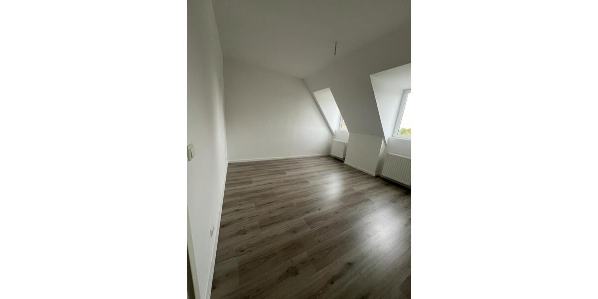 Dachgeschoßwohnung Jülich - 2 Zimmer, 63 m&sup2;, 1.080&euro; | Angebot:25407434