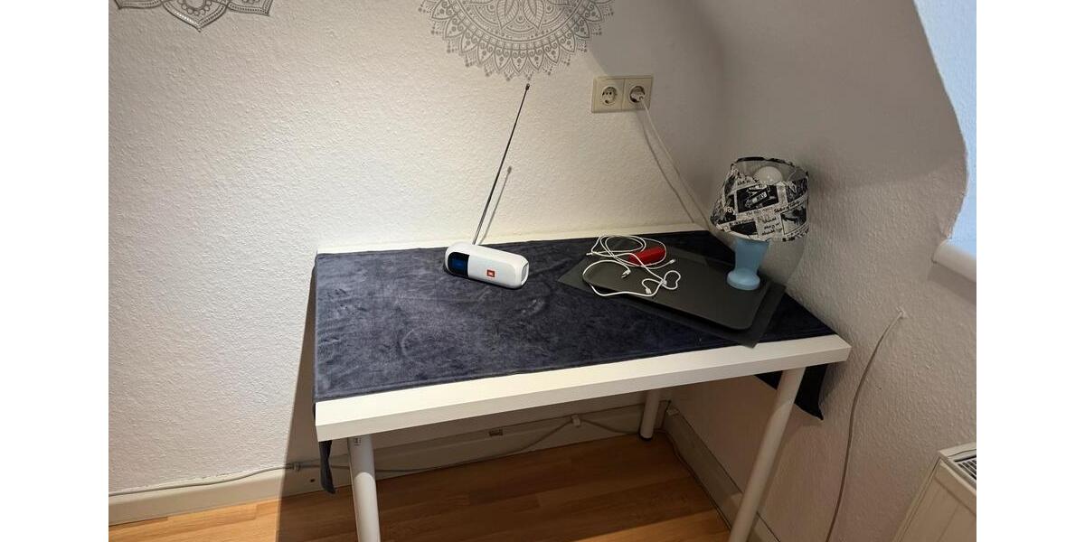 Dachgeschoßwohnung Düsseldorf Stadtbezirk 8 - 1 Zimmer, 27 m&sup2;, 335&euro; | Angebot:25911815