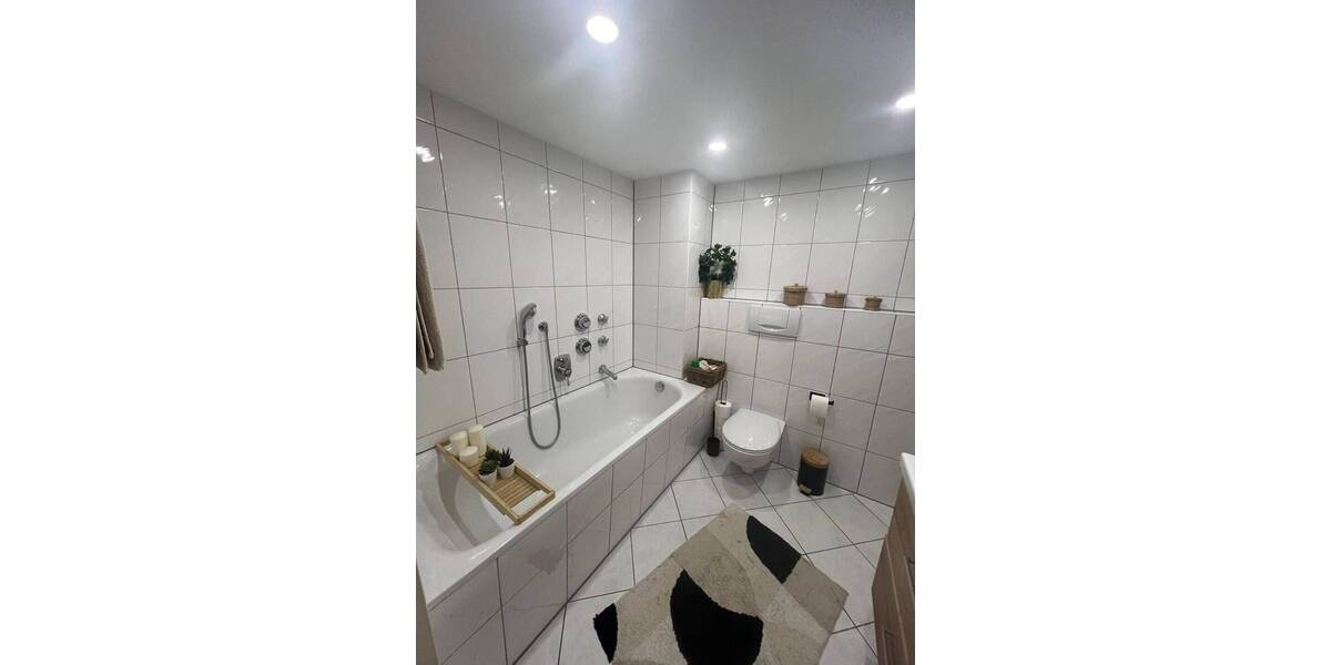 Etagenwohnung Mönchengladbach Stadtmitte - 4 Zimmer, 90 m&sup2;, 198.000&euro; | Angebot:26170773