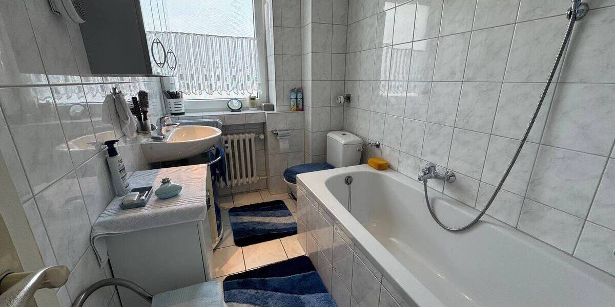 Etagenwohnung Mönchengladbach Rheydt - 3 Zimmer, 87 m&sup2;, 198.000&euro; | Angebot:25745902