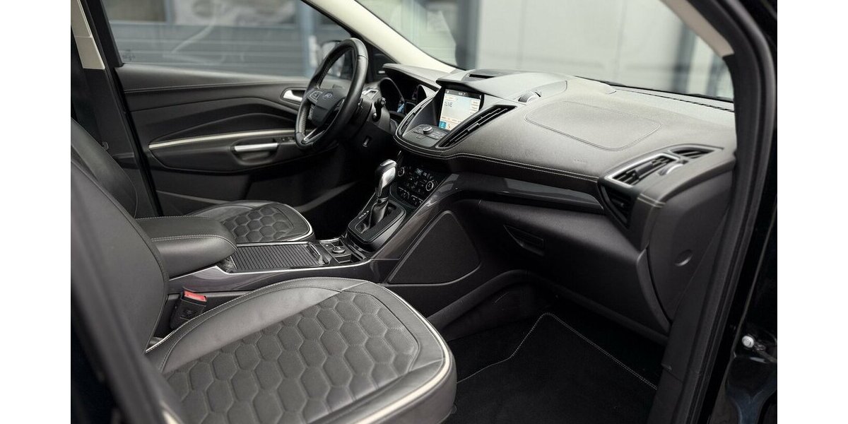 Ford Kuga Vignale / Panorama / Kamera / Keyless GO 34.000 km 21.890 &euro; Mönchengladbach 41066