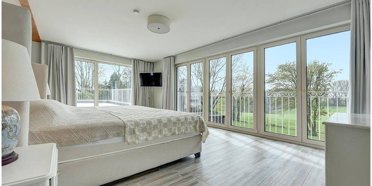 Einfamilienhaus Düsseldorf Hubbelrath - 9 Zimmer, 485 m&sup2;, 2.990.000&euro; | Angebot:26204659