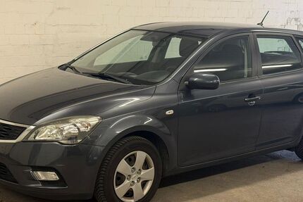 Kia ceed / Ceed 74.900 km 4.400 &euro; Düsseldorf 40468