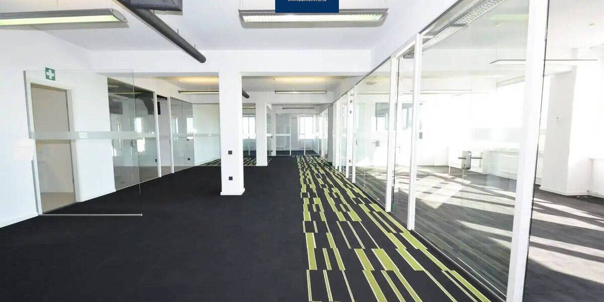 Gewerbeobjekt Düsseldorf Lichtenbroich - 8 Zimmer, 360 m&sup2;, 2.880&euro; | Angebot:26188709