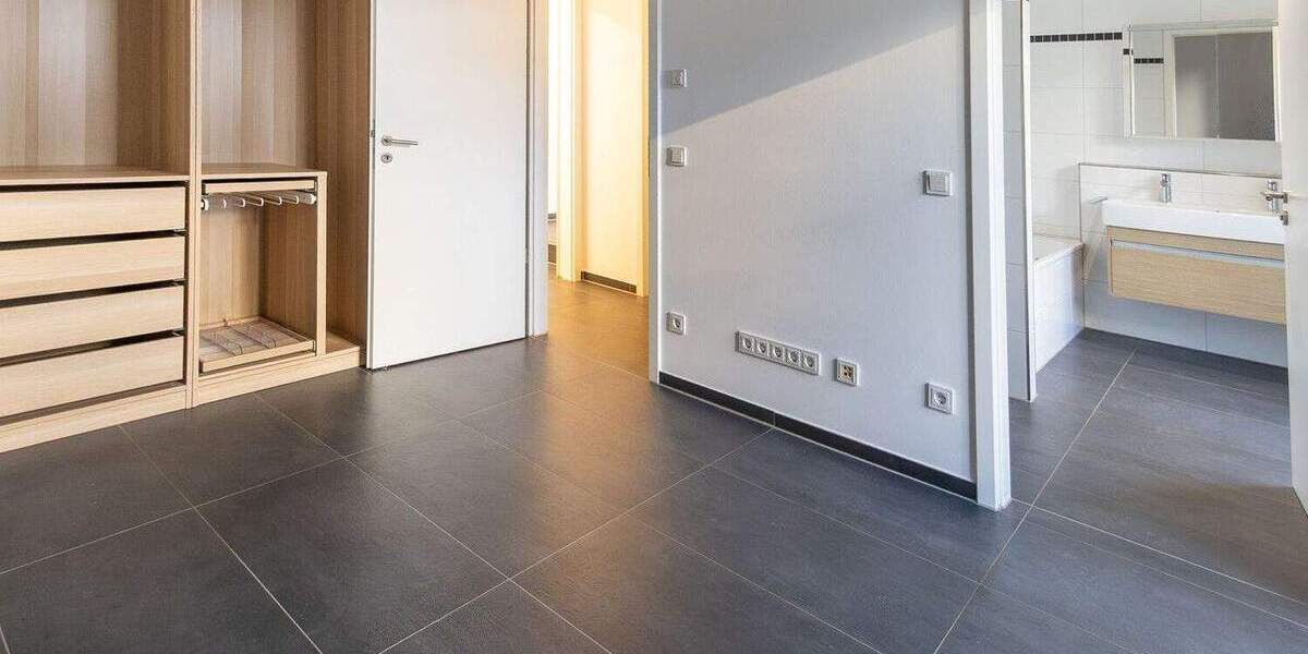 Etagenwohnung Neuss Stadionviertel - 4 Zimmer, 145 m&sup2;, 689.000&euro; | Angebot:25688840