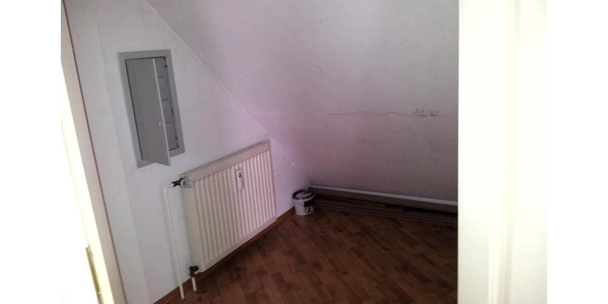 Dachgeschoßwohnung Wegberg - 2 Zimmer, 70 m&sup2;, 695&euro; | Angebot:25102251