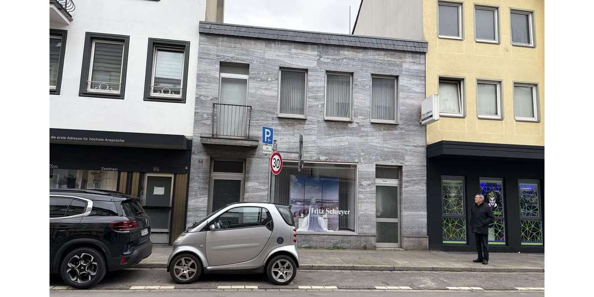 Einfamilienhaus Krefeld Krefeld-Mitte - 5 Zimmer, 135 m&sup2;, 170.000&euro; | Angebot:25814058