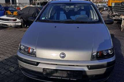 Fiat Punto 67.000 km 1.790 &euro; Düsseldorf 40231
