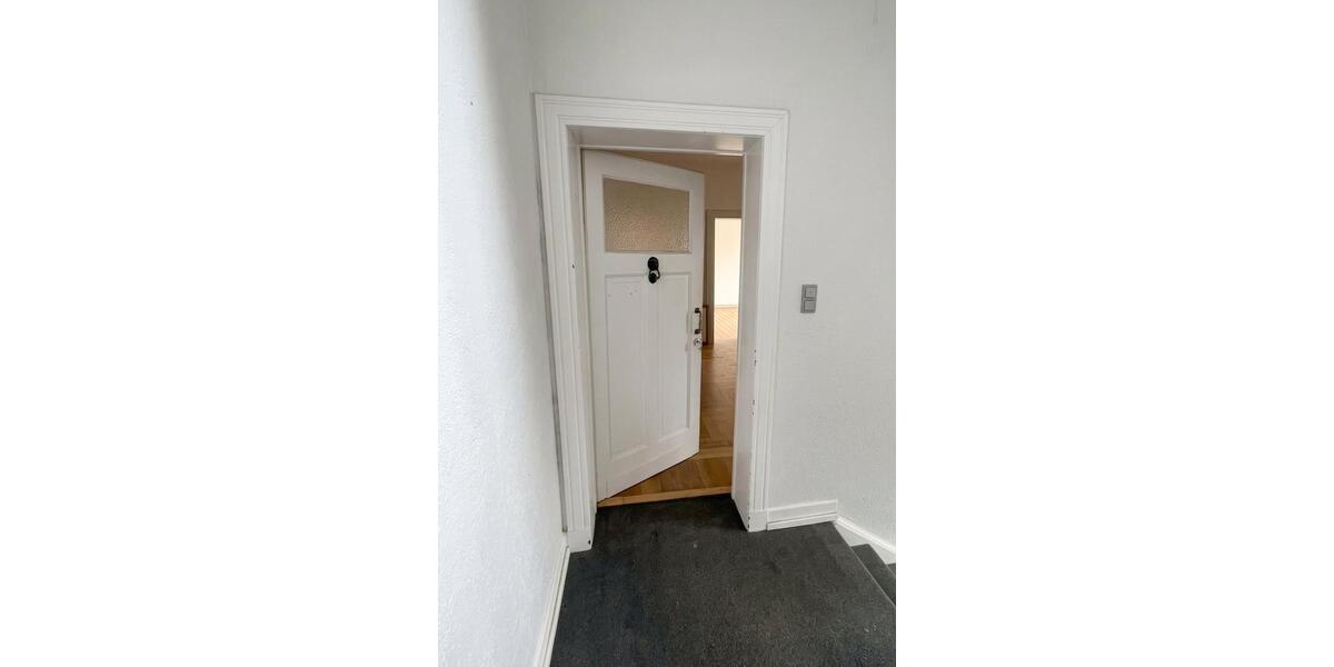 Etagenwohnung Mönchengladbach Süd - 4 Zimmer, 108 m&sup2;, 1.100&euro; | Angebot:26020386
