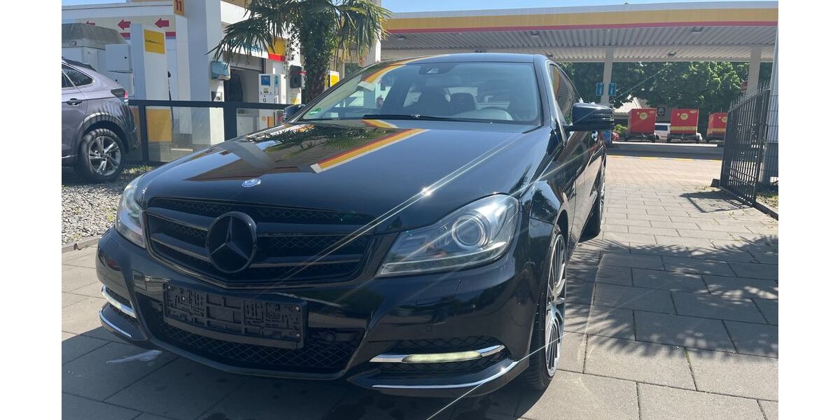 Mercedes-Benz C 220 299.000 km 7.400 &euro; Bedburg 50181