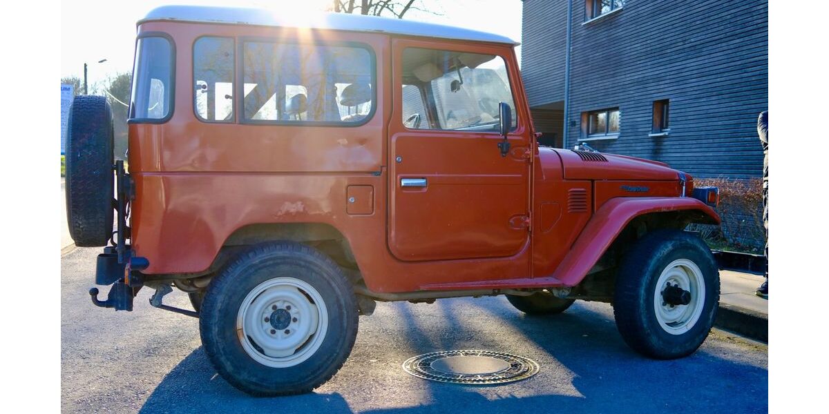 Toyota Land Cruiser 283.100 km 16.300 &euro; Langenfeld 40764