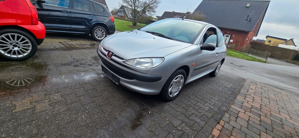 Peugeot 206 35.000 km 2.450 &euro; krefeld 47809