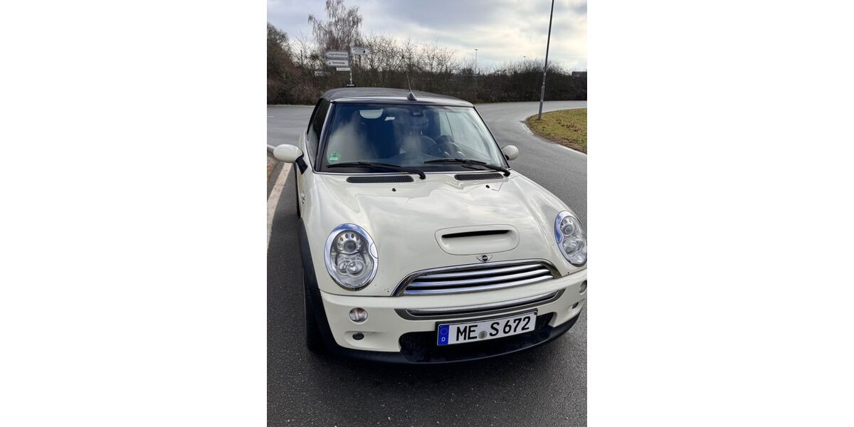 Mini Cooper S Cabrio 98.000 km 8.900 &euro; Ratingen 40885
