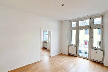 Wohnung Krefeld Stadtmitte - 3 Zimmer, 77 m&sup2;, 650&euro; | Angebot:26187267