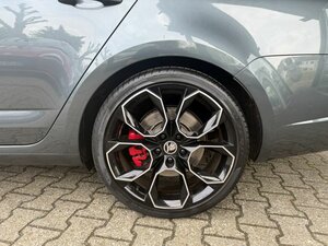 Skoda OCTAVIA TSI RS 2.0 Combi +Navi+CarPlay+Totwinkel+ 89.000 km 23.450 &euro; Meerbusch 40667